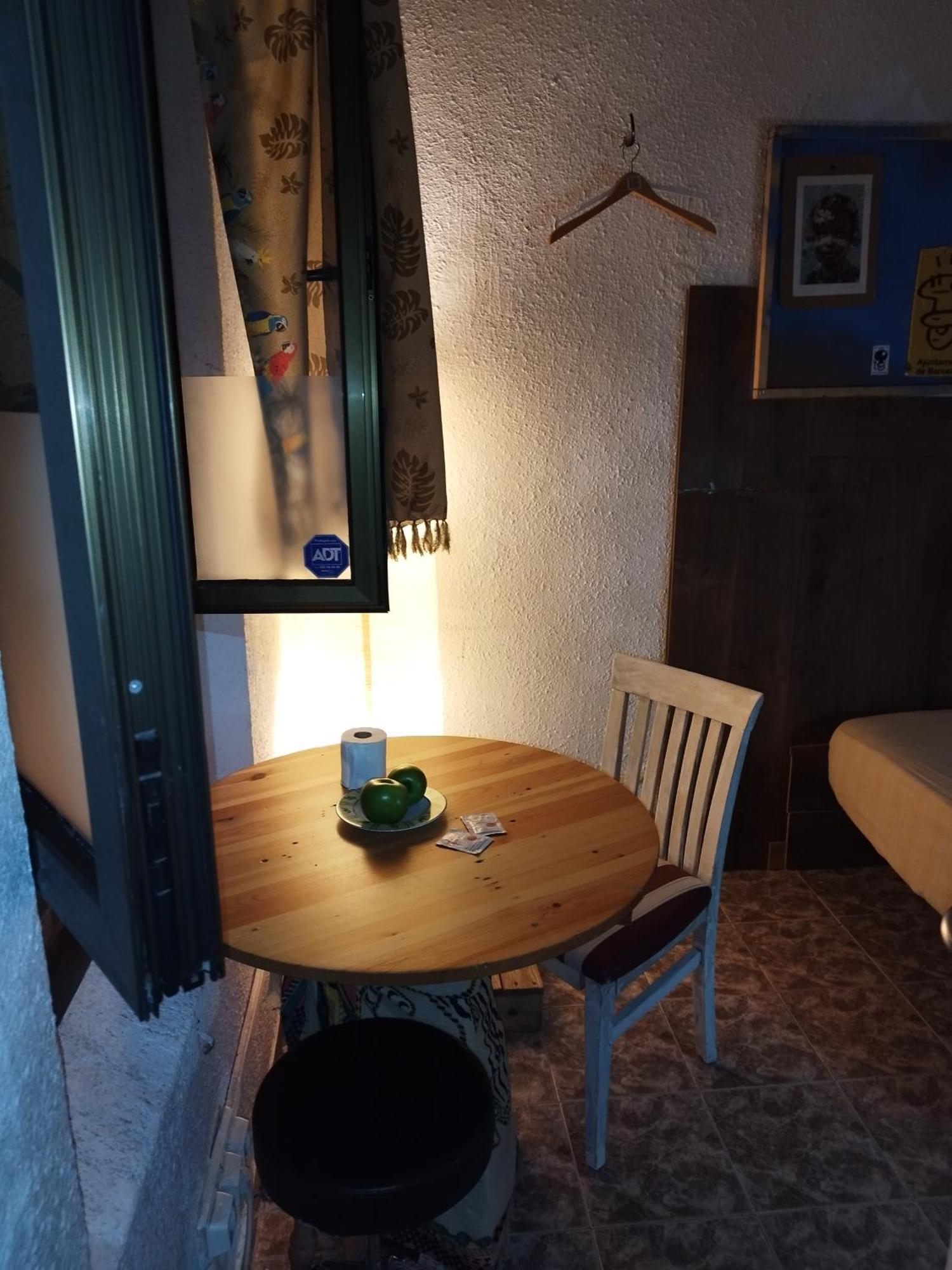 Barceloneta Eco-friendly Studio -private Bathroom- Luxury tent Barcelona