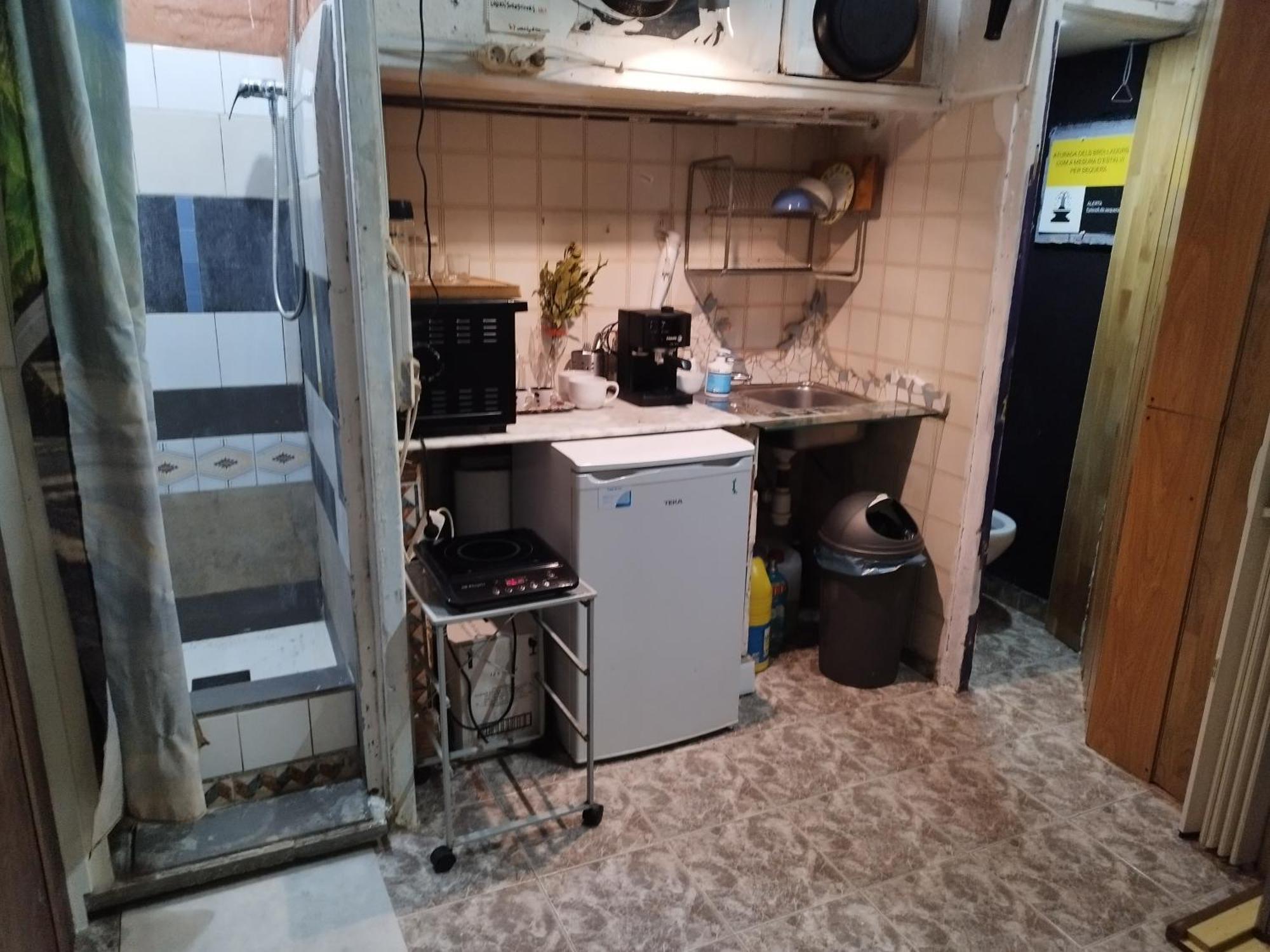 Barceloneta Eco-friendly Studio -private Bathroom- Luxury tent Barcelona